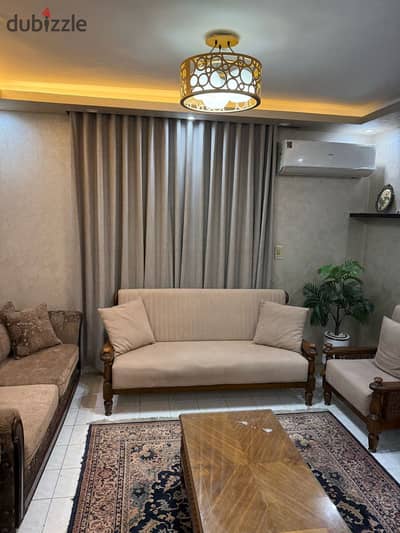 شقه مميزه الإيجار في الرحاب مفروشه