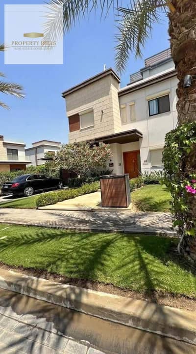 Standalone villa at a discounted price in New Cairo's Golden Square, directly on North 90 Street, close to Clubs Street, Mountain View, and Mivida.