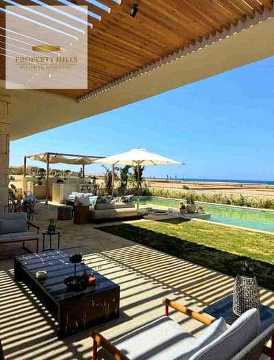 اخر قصر VIP صف اول علي البحر 907م جاهز للمعاينة في سيدي حنيش من العبد بالقرب من هاسيندا حنيش والماظا باي و سيلڤر ساندس