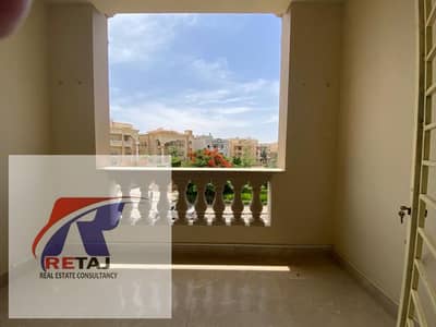 Apartment for rent in New Cairo (First Settlement, Al-Banafseg Villas area). Features a very stylish building entrance and "Super Lux" finishing.