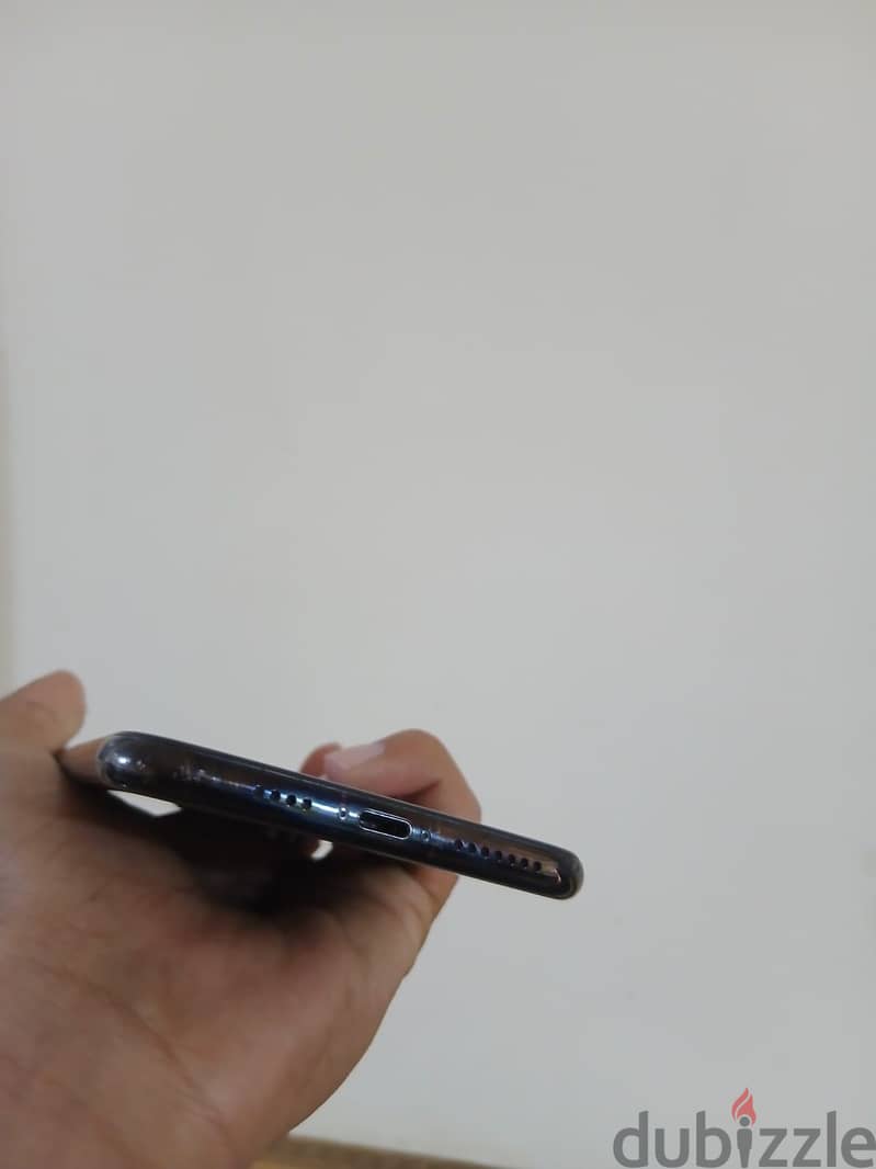 Apple - iPhone XS Max 7