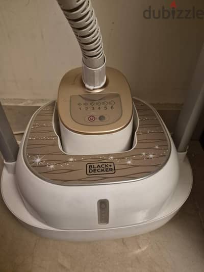 Black & Decker Garment Steamer Ironing جهاز كي مكواة بخار للملابس
