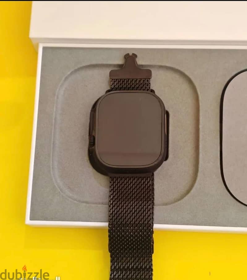 Apple Watch Ultra 2 – Black Titanium 2