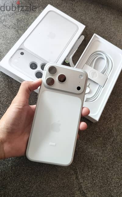 آبل - آيفون 17 برو ماكس