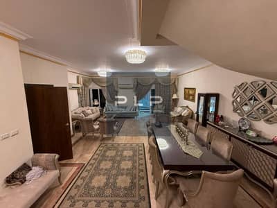 Townhouse with ultra-super-lux finishing, immediate delivery at the lowest price in the market in Al Rehab City, New Cairo