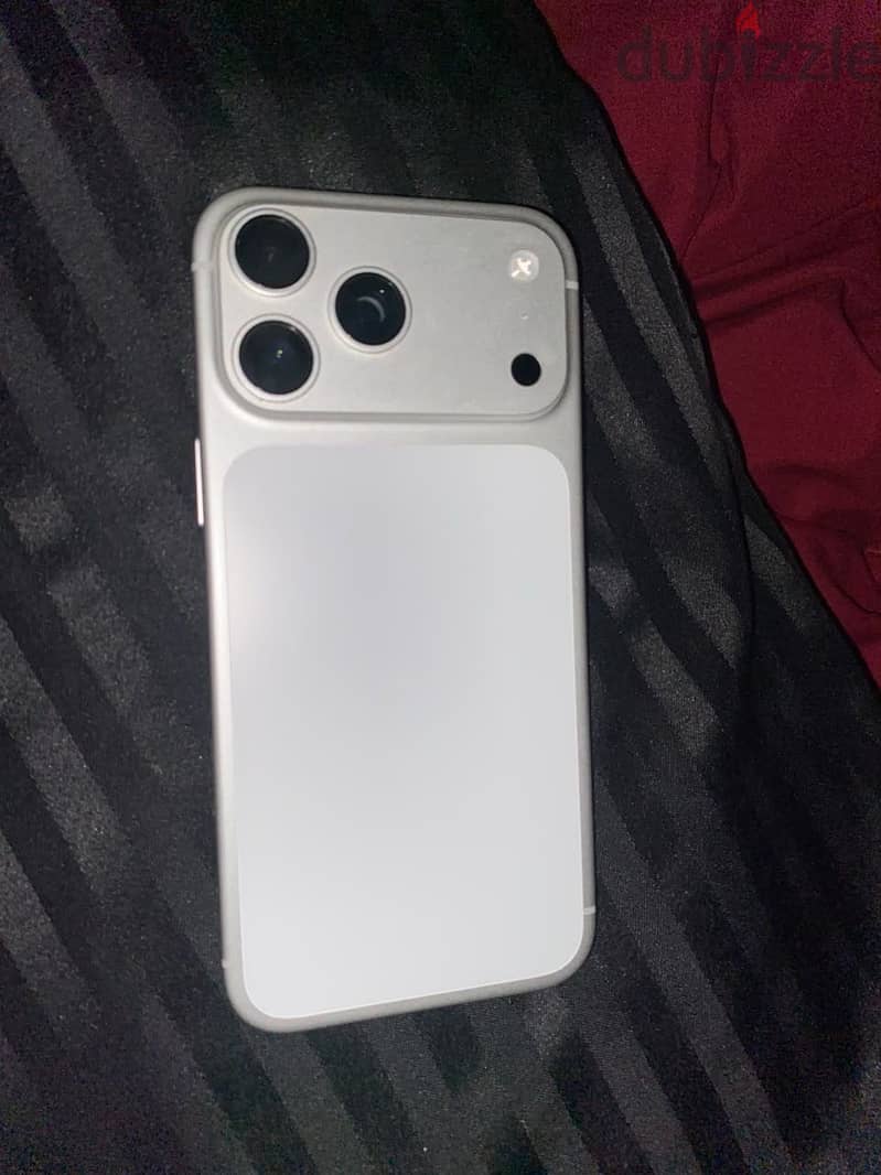 Apple - iPhone 17 Pro Max 2