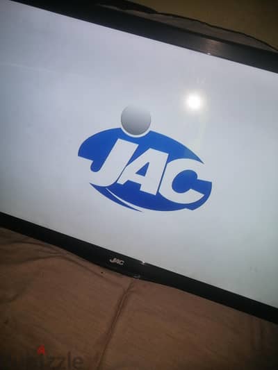 شاشه جاك ٣٢ عاديه بحاله ممتازه