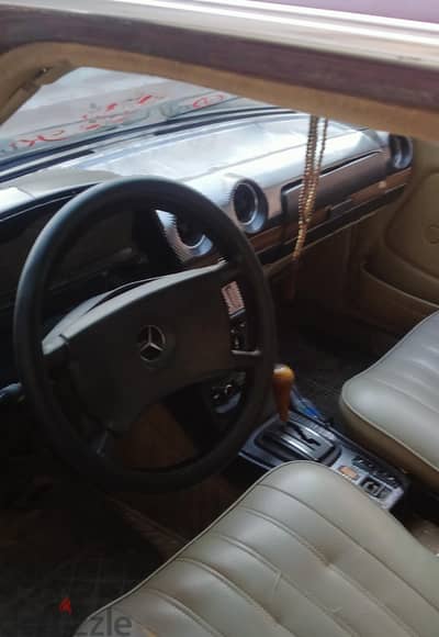 Mercedes-Benz 200 1985
