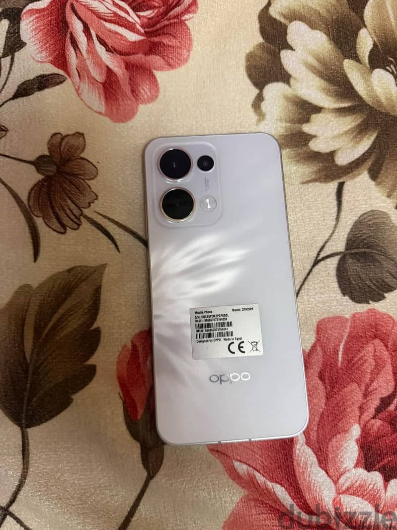 OPPO Reno13 4