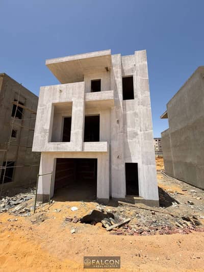 ِاخر شقه SIGNATURE PROJECT متشطب + AC's + Smart Home بفيو خيالي مفتوح للبيع في ايفوري ايست التجمع الخامس بجوار سولانا إيست و ميفيدا Ivoire East