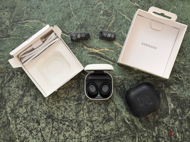 Samsung Galaxy Buds FE (Original 100%) 2