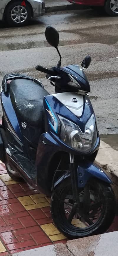 Sym jet 4