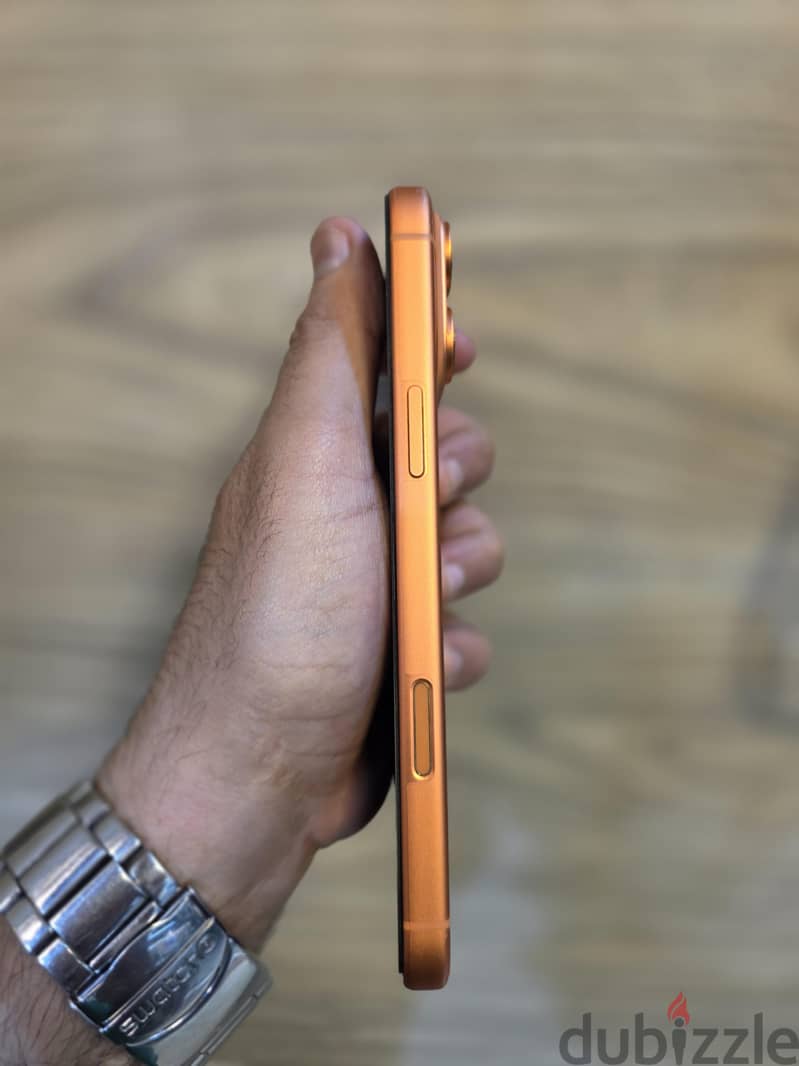 Apple - iPhone 17 Pro Max 4
