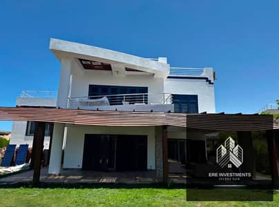 فيلا مستقلة فاخرة ومفروشه بالكامل للبيع في "غزالة باي" (Ghazala Bay Resort) - جاهزه للمعاينه والاستلام فورا