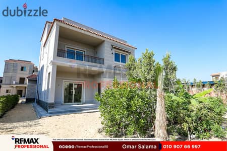 Ready to move Open view standalone villa for sale in the heart of Smouha