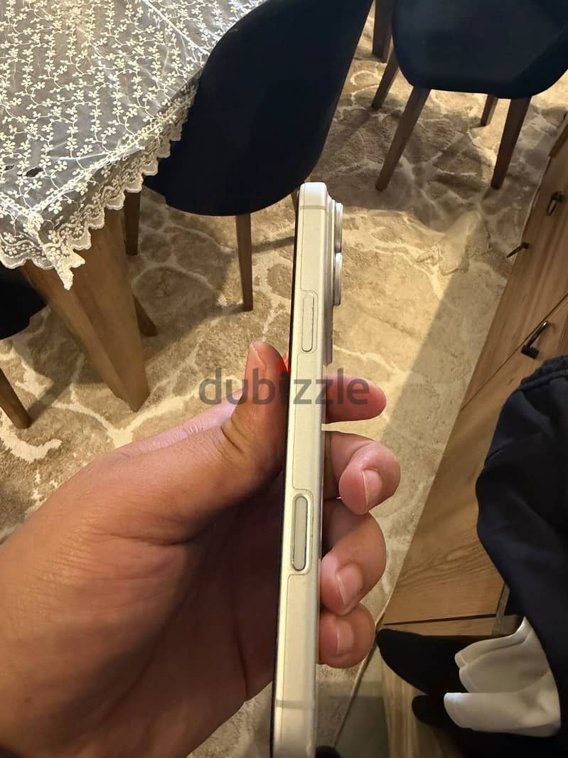Apple - iPhone 17 Pro Max 3