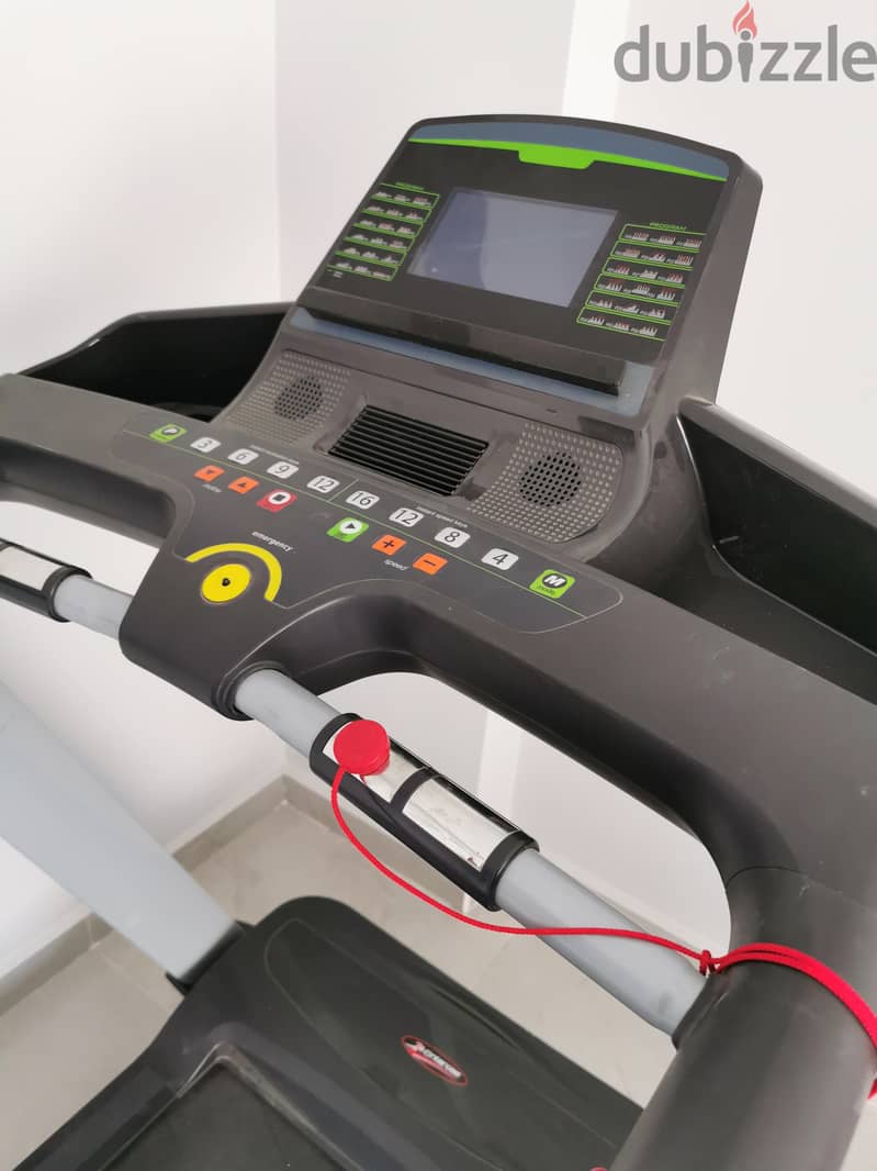 Entercise pro Treadmill 1