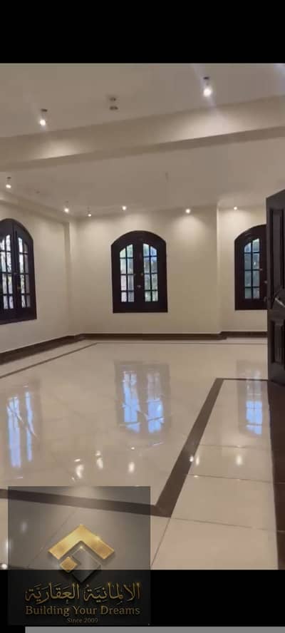 Apartment for rent in Al-Nargis Villas, you can definitely say: Al-Nargis Villas has a prime location close to Mohamed Naguib Axis and Gamal Abdel Nasser Axis and the Suez Road, and near the German University GUC and the American University AUC, and Point 90, and Cairo Festival City, and Arabella Plaza, and the Air Hospital specialty.
