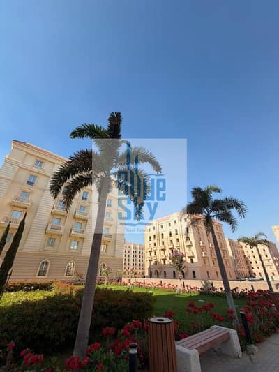 A stunning 196 sqm apartment featuring an open view and high-end "Super Lux" finishing. Located in New Garden City—one of the most distinguished proje