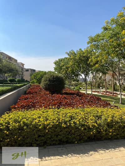fully finished with AC's apartment for sale in elmarasem New Cairo  ready to move