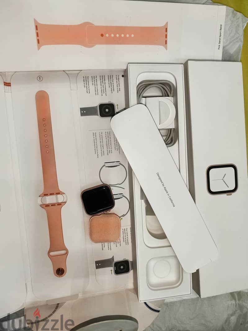 Apple Watch Series 4 – Original – Complete Package 1