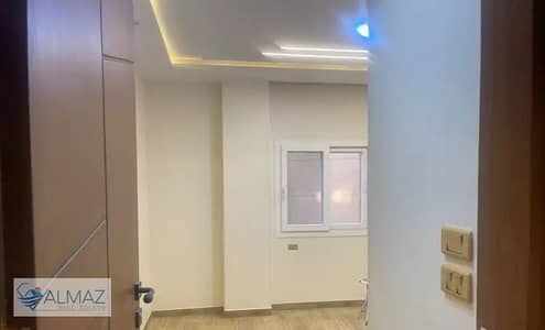 Unfurnished apartment for rent in the "Al-Narges Buildings" area of ​​the Fifth Settlement, near South Teseen Street and the Air Force Specialized Hos