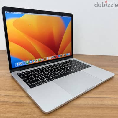 MacBook Pro 13" 2017 Core i5 | 8GB / 256GB | Silver | With Charger