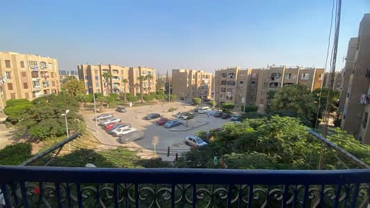فرصة للبيع بالفرش   شقة  ٣ غرف  بالشيخ زايد