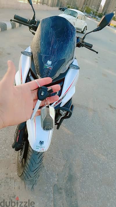 اسكوتر فيجوري ١٥٠ سي سي ماشي ٢٠٠ كيلو فقط بحالة الزيرو