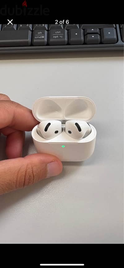 Airpods 4 non anc used like new