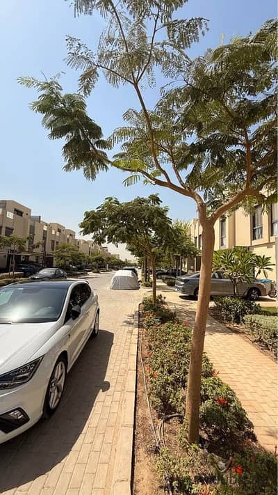 Super Luxurious Duplex for Sale ready to move, fully finished, in Al Burouj Compound, next to the BUE and the International Medical Center.