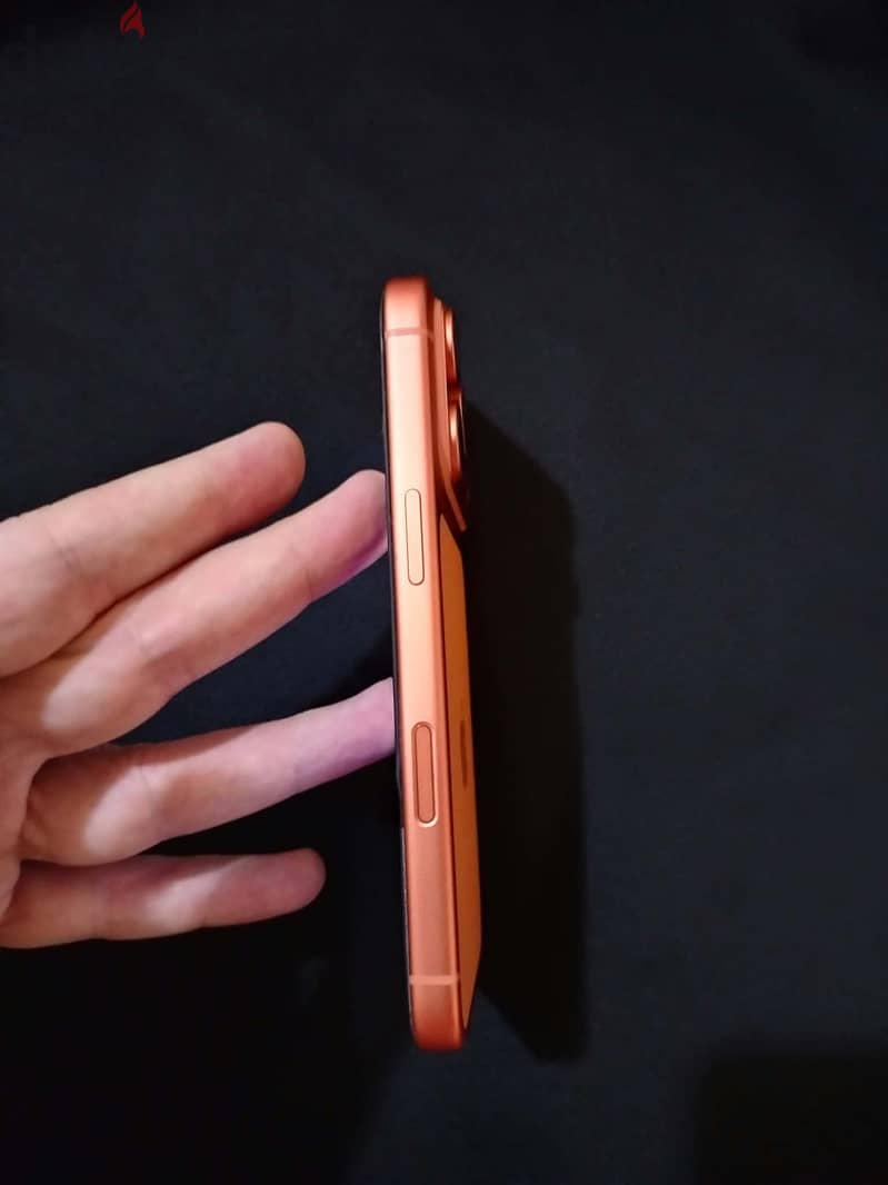 Apple - iPhone 17 Pro 4