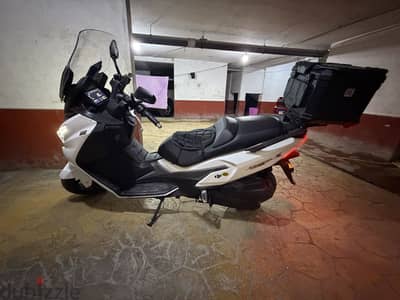 للبيع SYM Joymax Z — حالة ممتازة