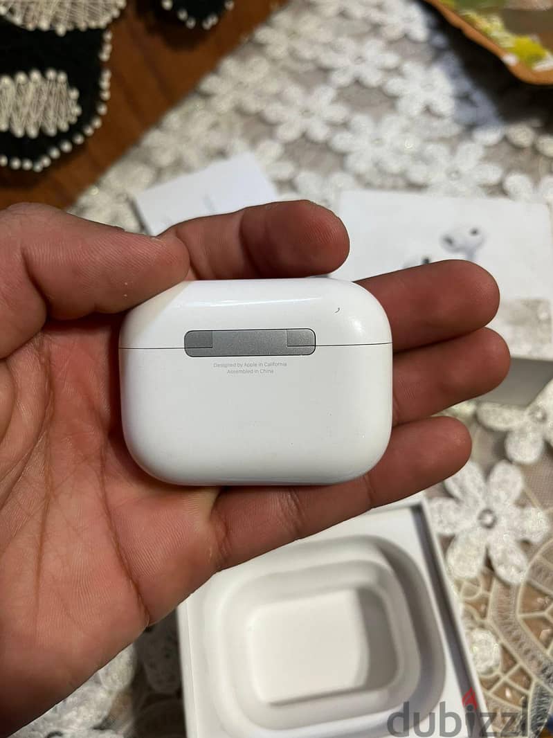 Air Pods Pro 3 6