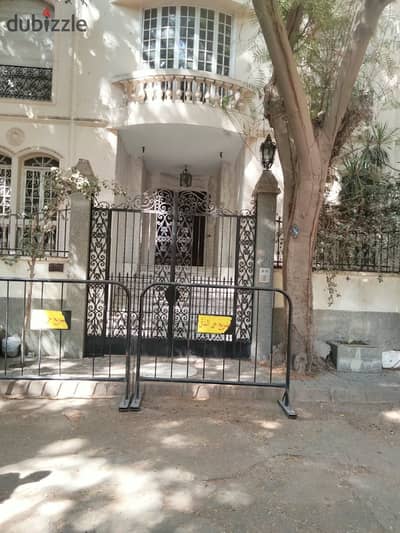 Independent villa 3 floors air-conditioned