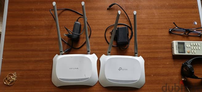 جهازان (راوتر/مقوي إرسال) من شركة TP-Link  TL-WR840N