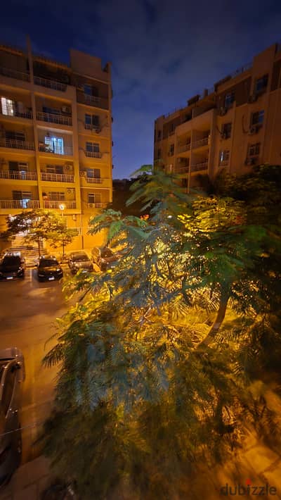 مدينتي شقة ٨٢م ايجار B7 قريبه من الخدمات