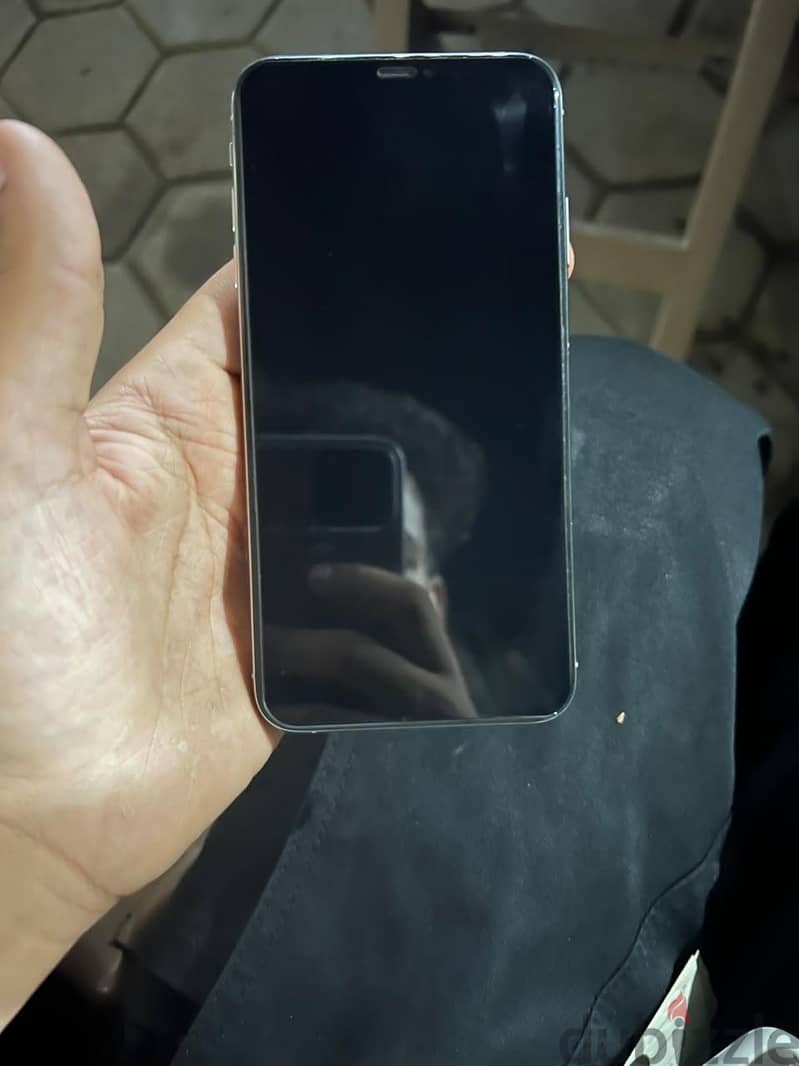 Apple - iPhone XS Max 5