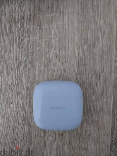 huawei se2 earbuds استعمال خفيف مده اقل من شهر