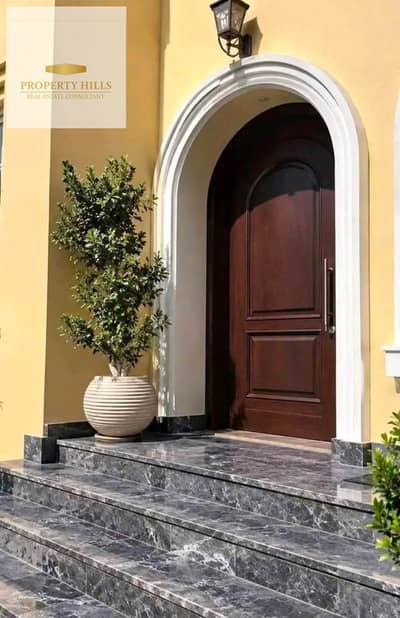 Palace-Like Townhouse for Sale in Shorouk City – Immediate Delivery  A palace-like townhouse for sale in Shorouk City, ready for immediate delivery an