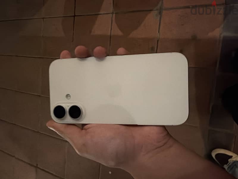 Apple - iPhone 16 1