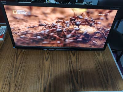 شاشة nec 29 بوصه عريضه تنفع كمبيوتر و تلفزيون بسعر جميل