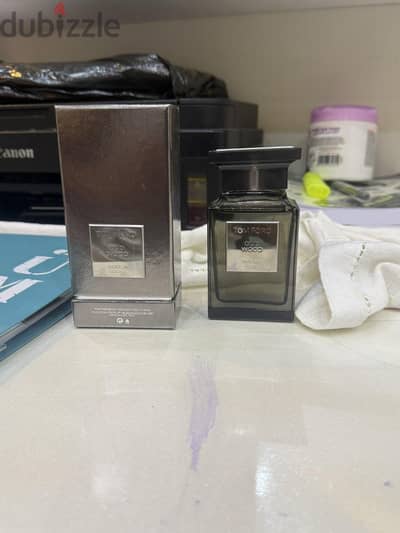 TOM FORD oud wood