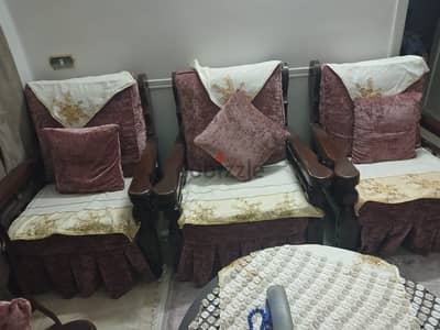 طقم انتريه خشب زان 5 قطع بحالة ممتازة
