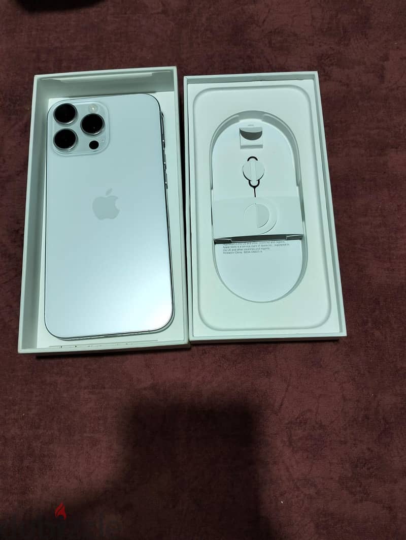 Apple - iPhone 16 Pro Max 2