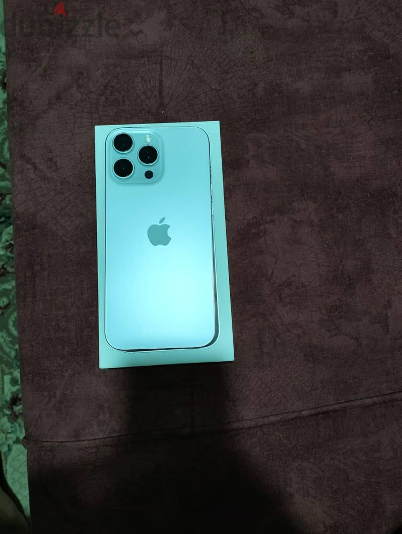 Apple - iPhone 16 Pro Max 3