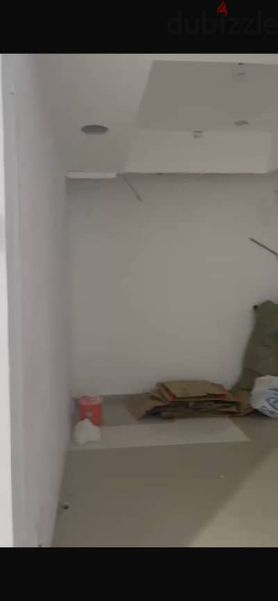 محل جاهز للبيع ١٢٥ متر