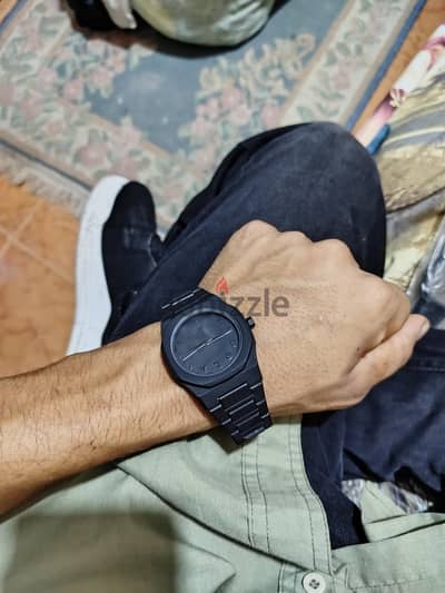ساعه الكربون التريندي