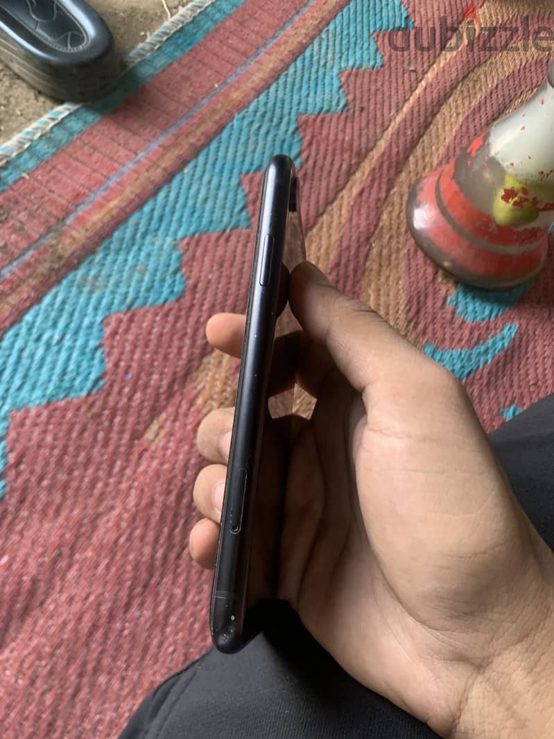 Apple - iPhone XR 3