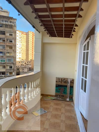 For Rent 170 m in Sidi Gaber / Steps to the Sea and See it